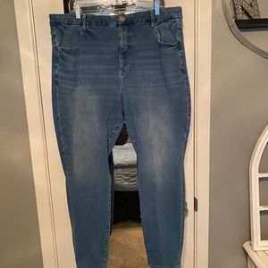 Super stretchy size 22 regular American Eagle jeans. Worn a few times, no rips.